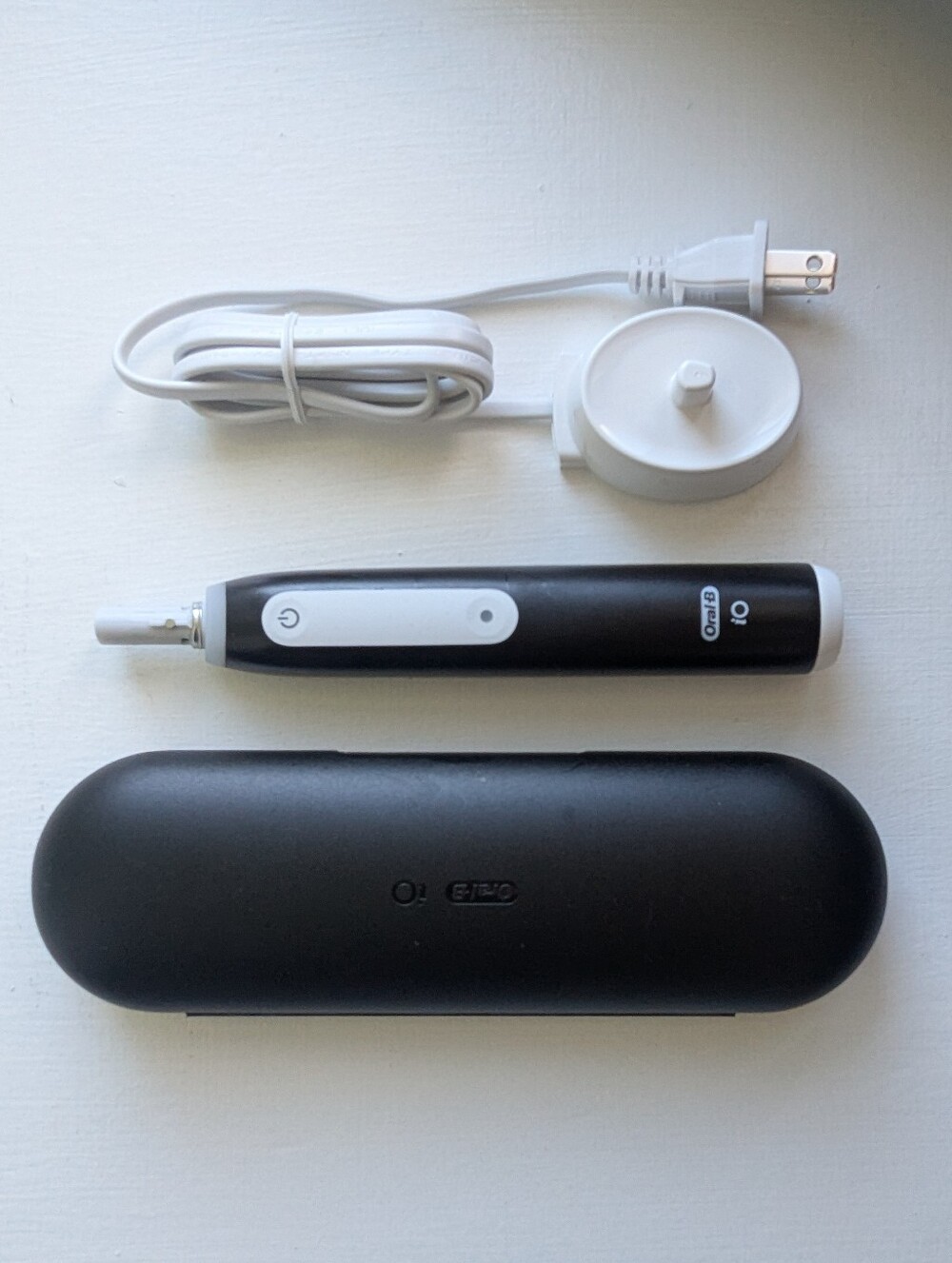 Oral‑B Black Electric Toothbrush Handle with Travel Case and Charger